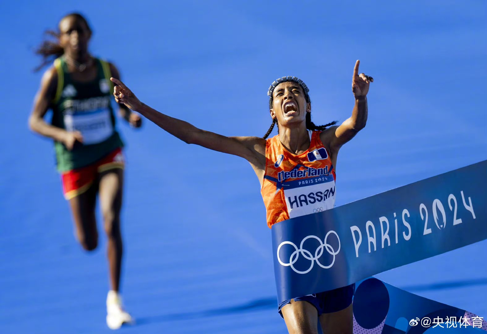 荷兰田径运动员健康出战夺得亚军