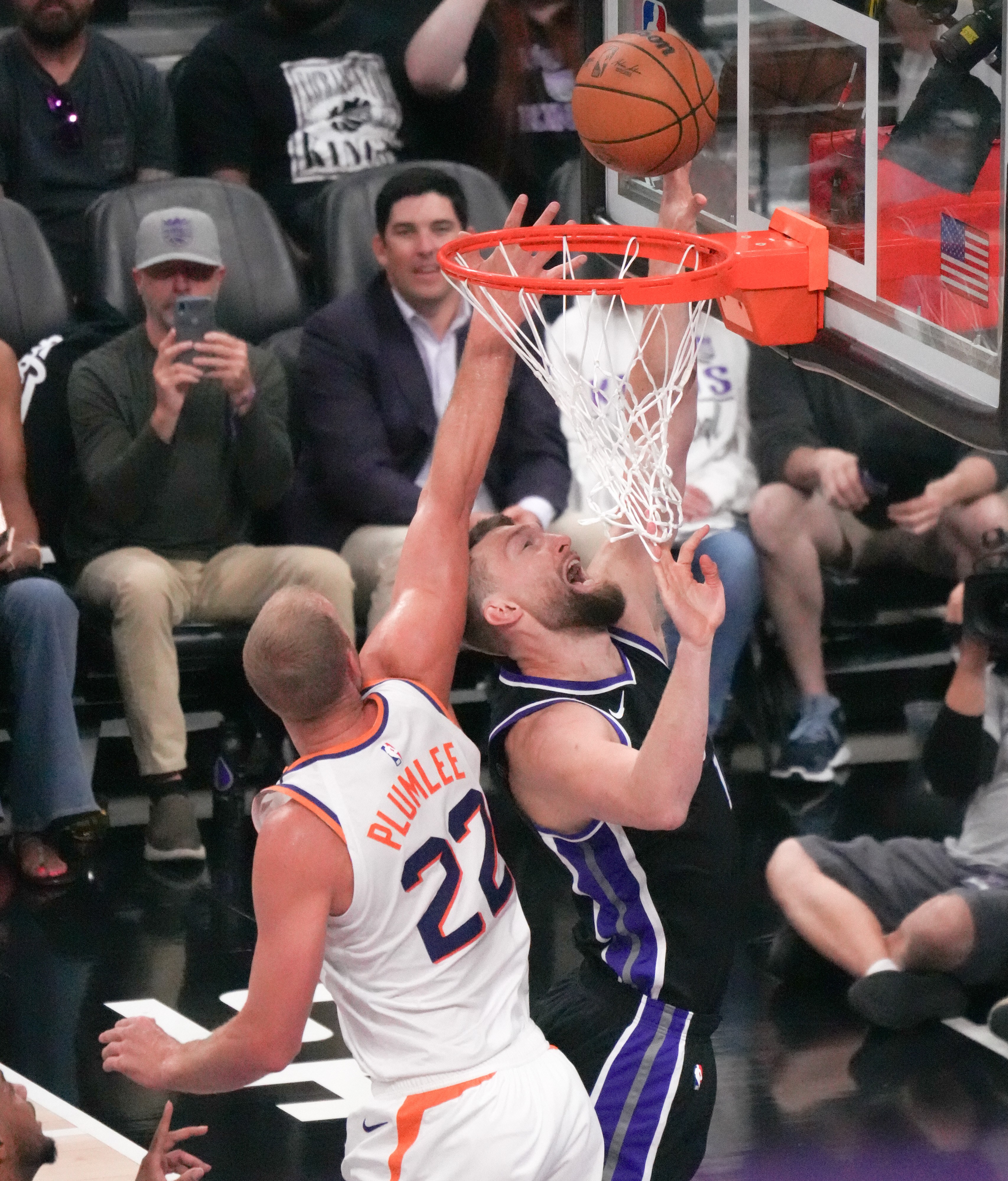 NBA后卫球员比赛状况出色，球队战绩不俗