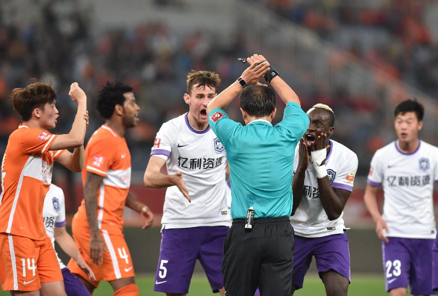 天津泰达队遭遇惨败，球员备战不足