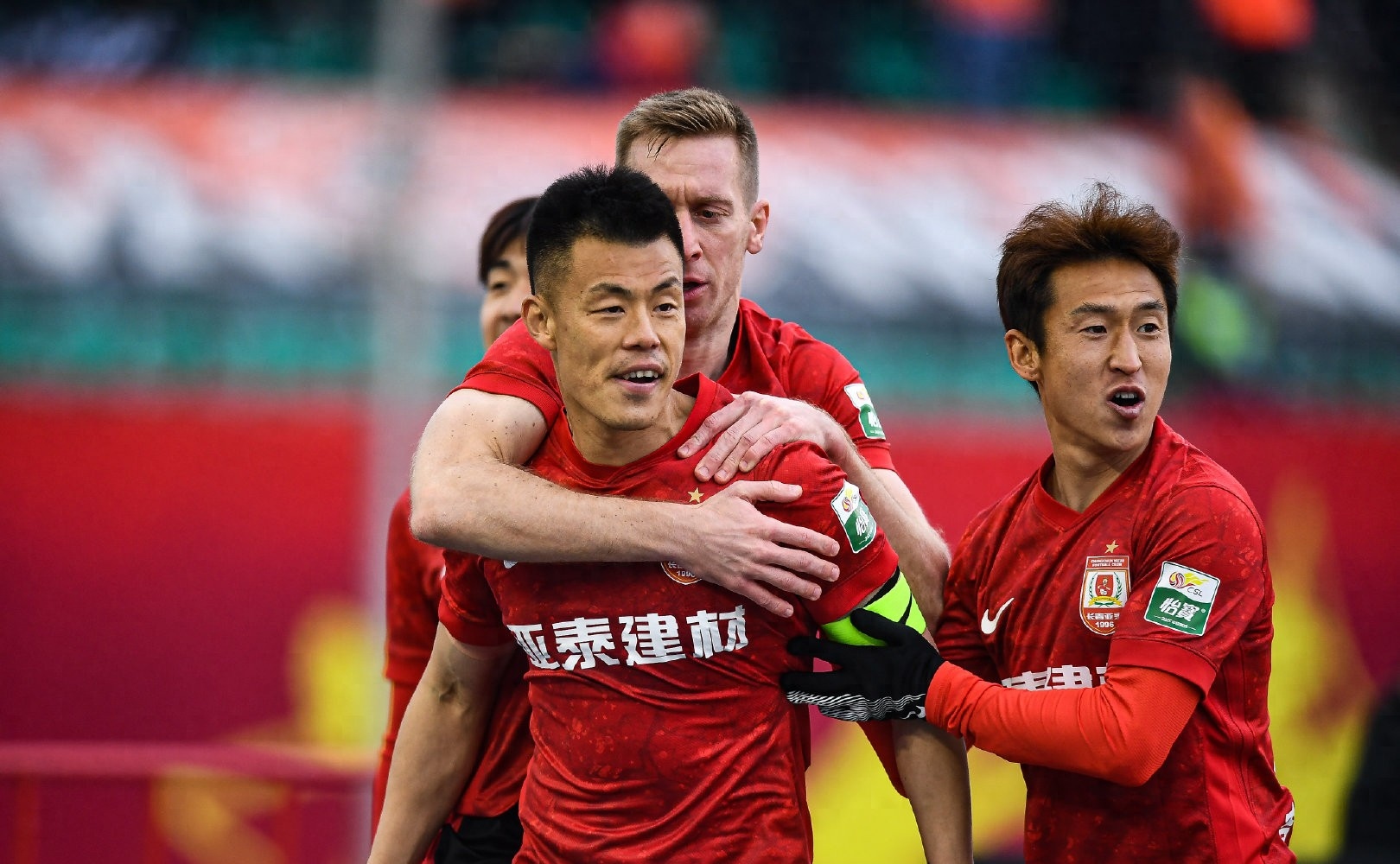 亚泰主场1-0小胜天海，挺进保级希望