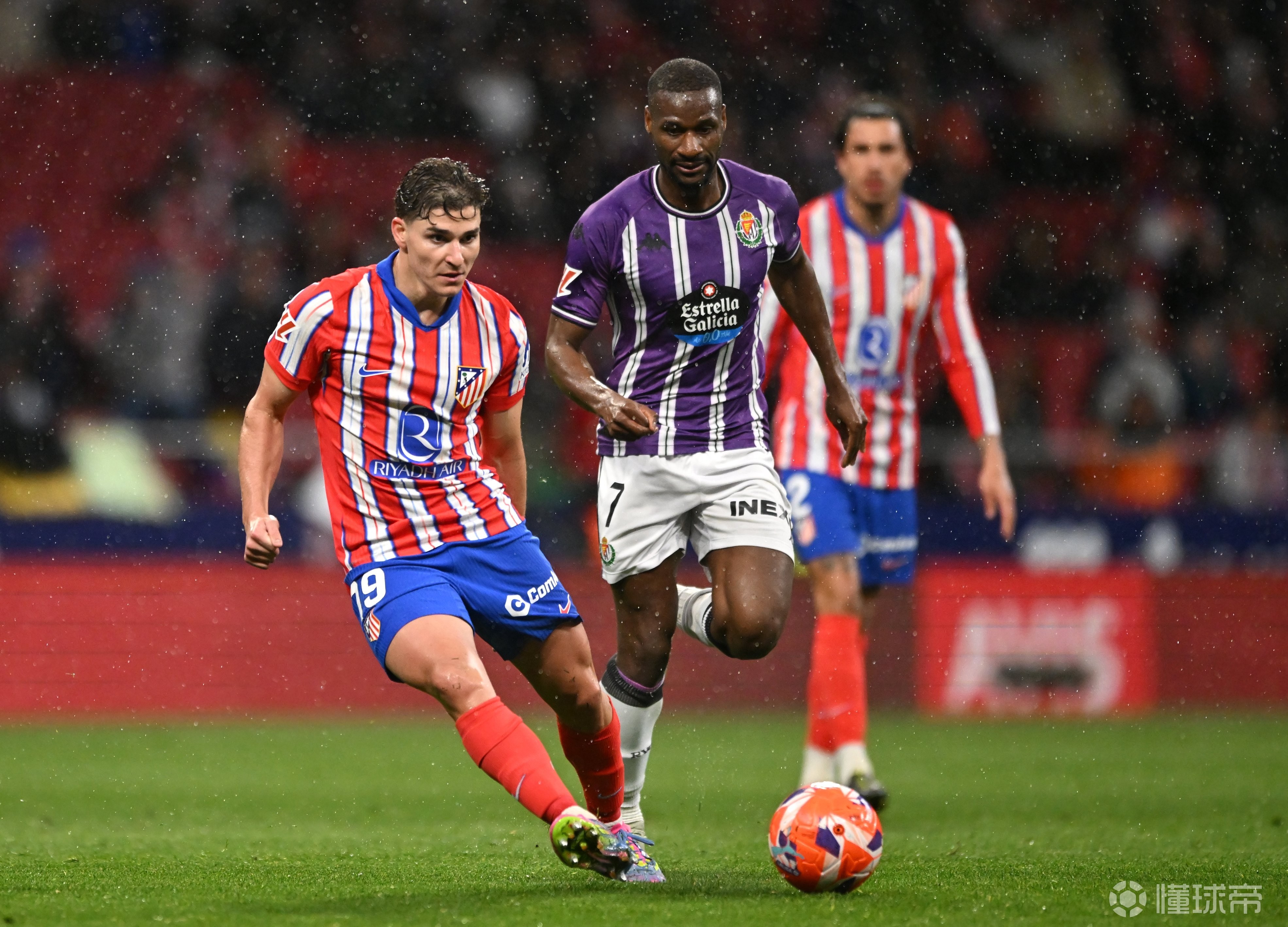 巴拉多利德客场击败塞维利亚 巴拉多利德客场击败塞维利亚