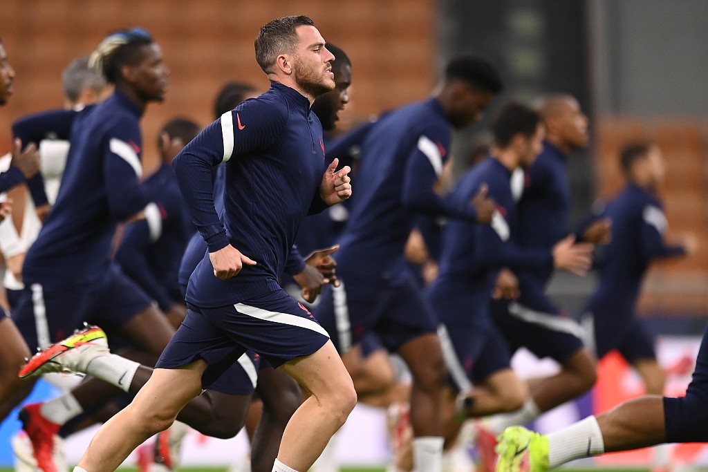 西班牙战胜强敌，稳居小组第一