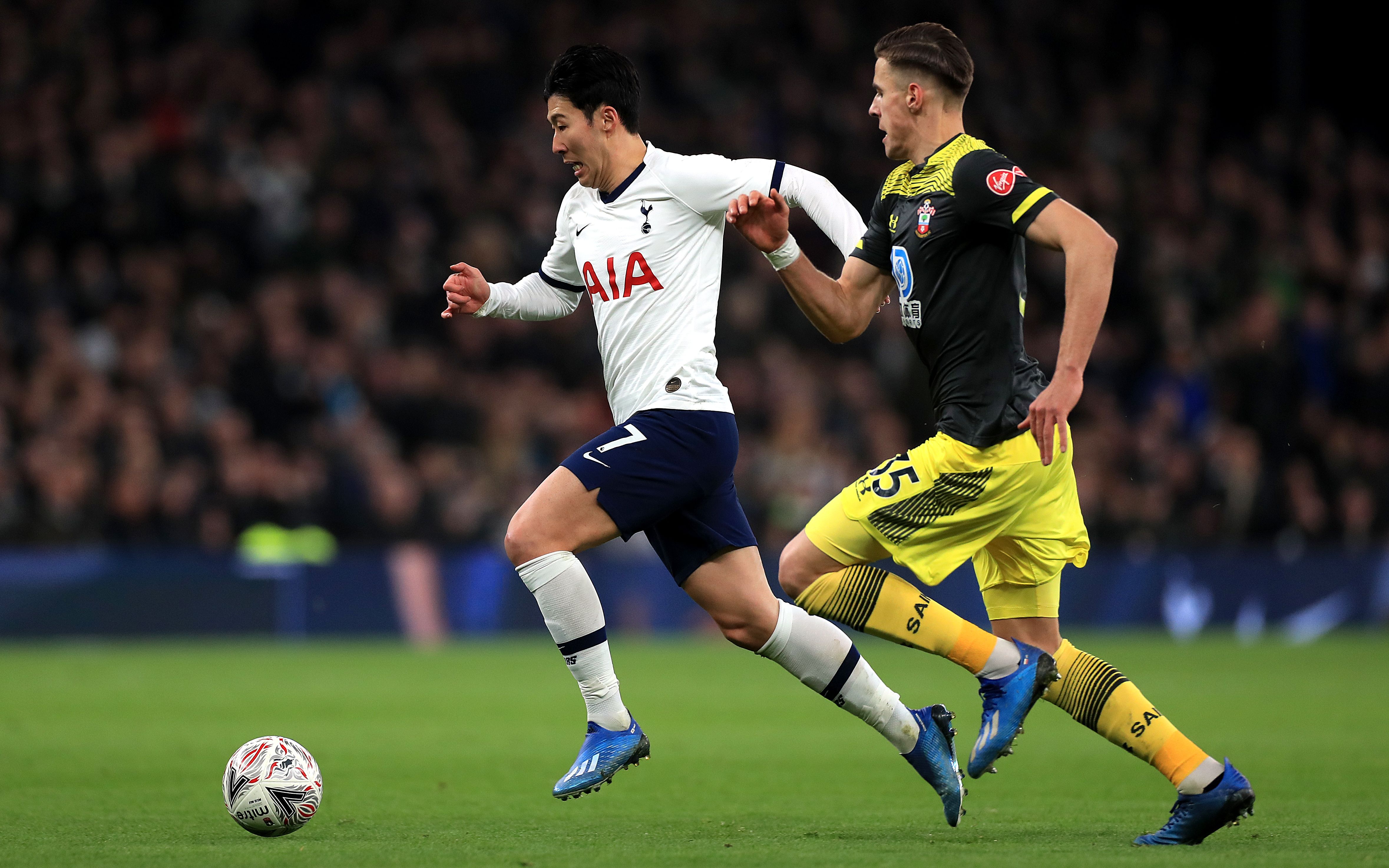 南安普顿惊险取胜，全队欢欣鼓舞