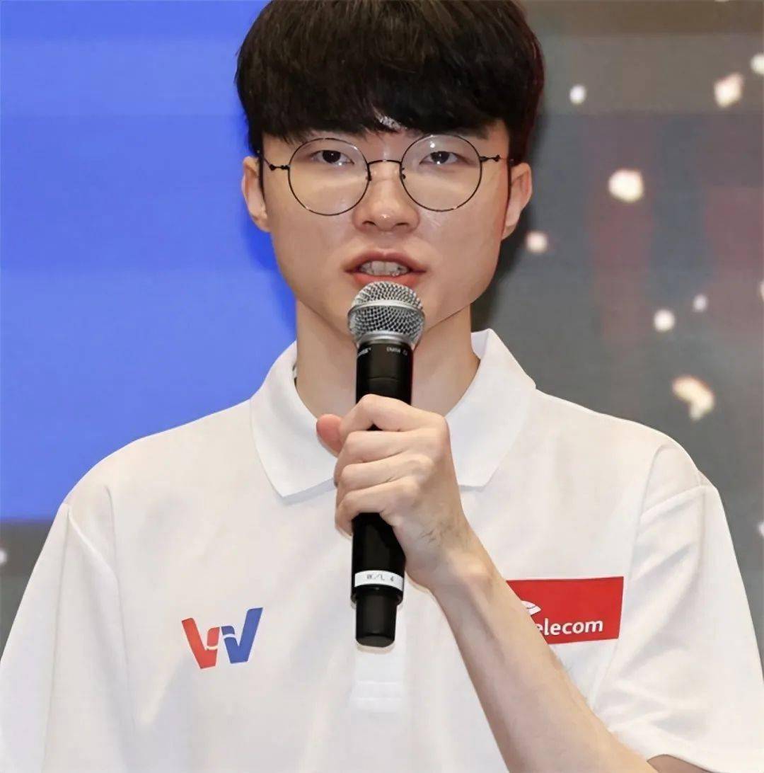 T1翻盘G2，Knight操刀奇招英雄翻盘强强对话半决赛，引爆全场热议