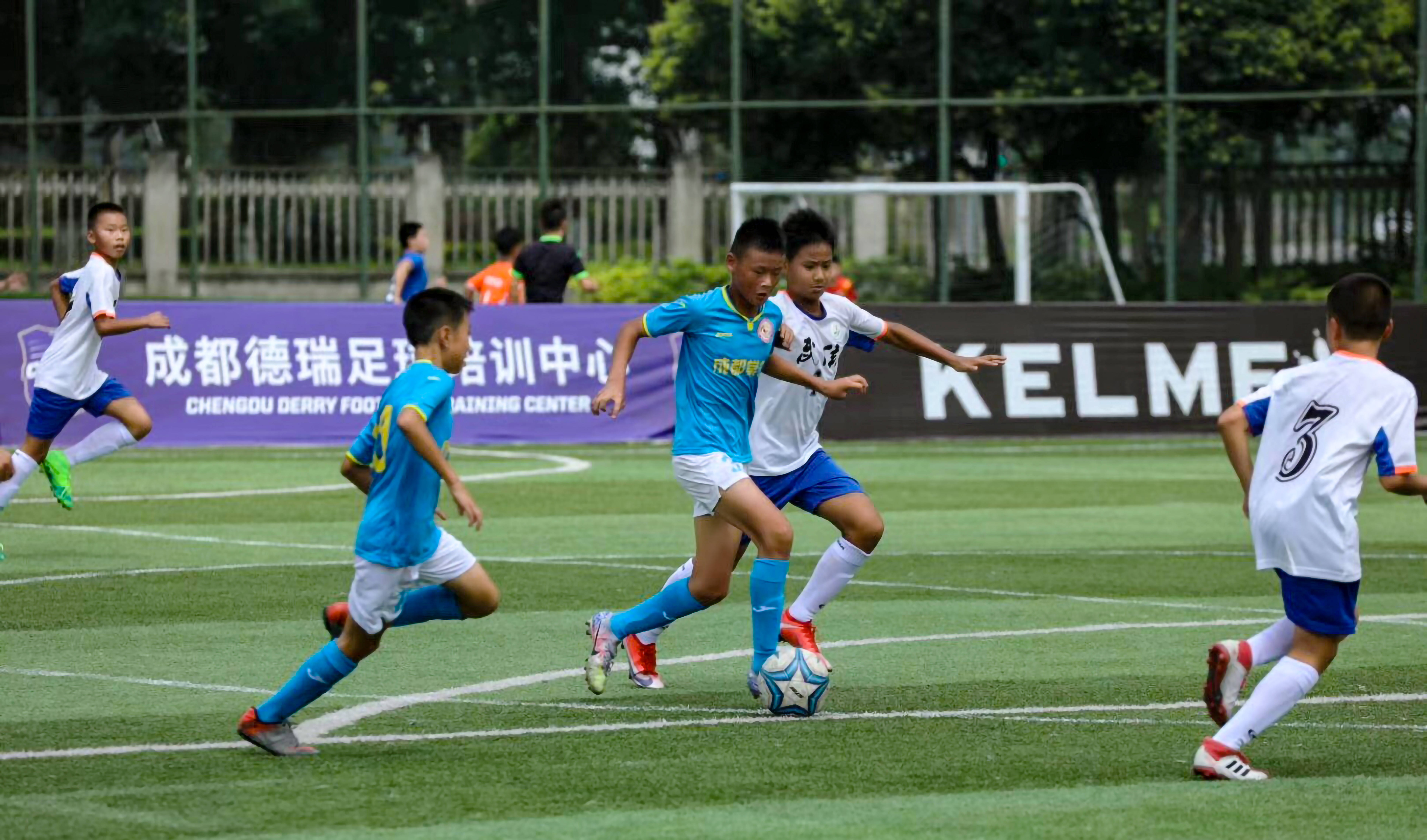 CLG险胜V5，Kanavi完成史诗逆转顶尖较量成都决赛之夜，锁定晋级资格