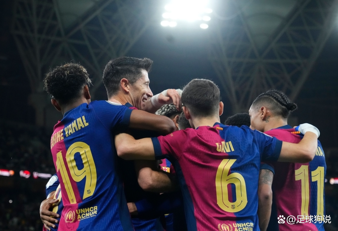 西班牙球场热闹非凡，联赛风云未减