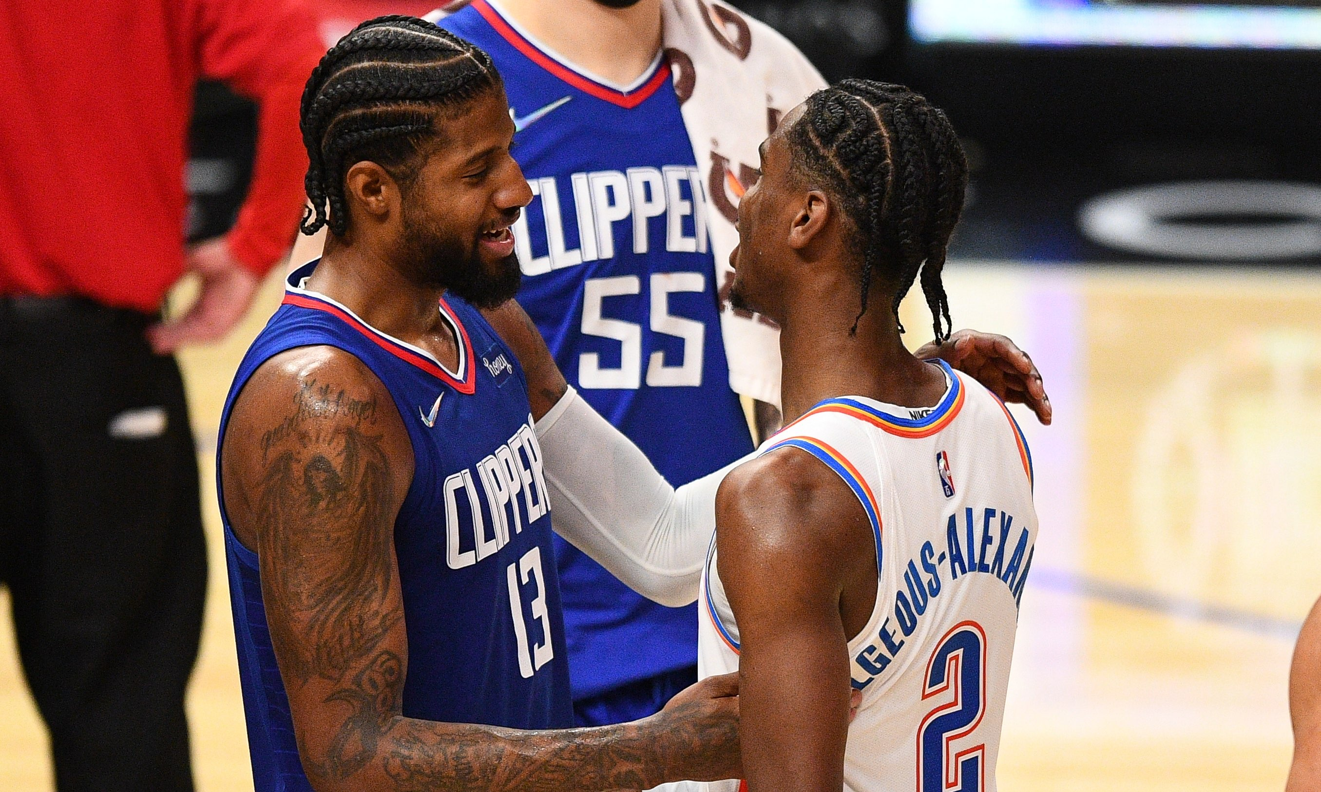 包含步行者击败篮网，奥拉迪波再次成为救世主的词条