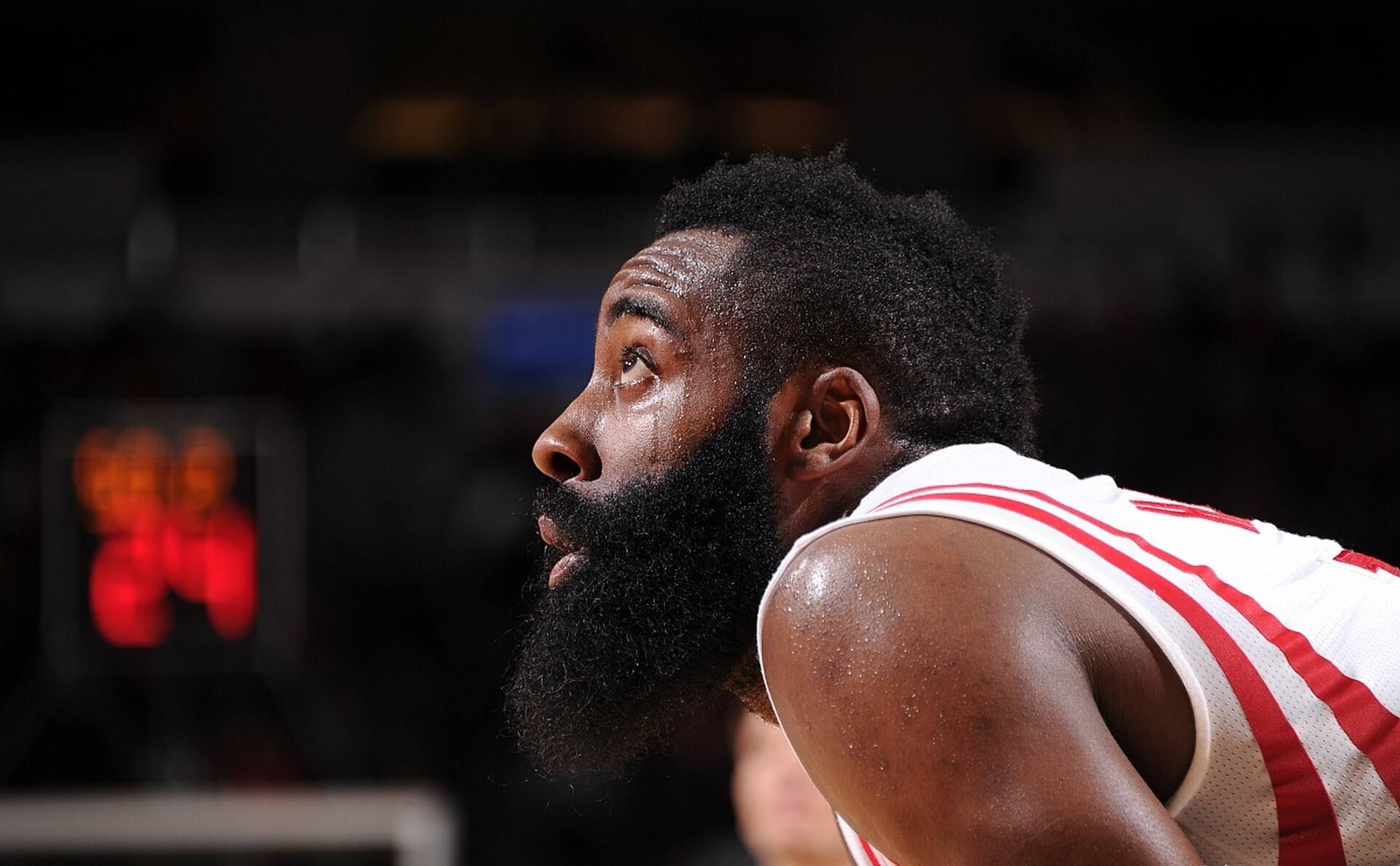 火箭重击奇才收腰胜绩总冠改头换面，哈登霍艳化分助球队掘金