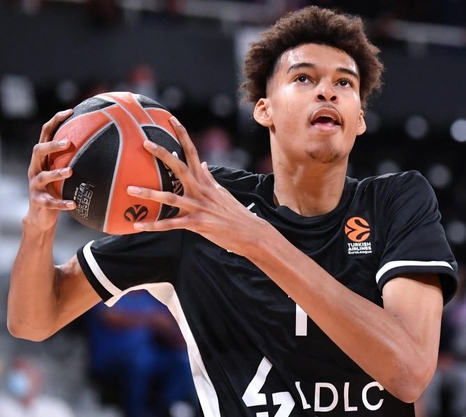 关于里尔新晋状元横空出世，法甲联赛震撼引领的信息