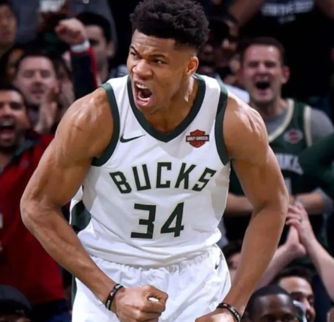 雄鹿战胜76人,字母哥再度成为球队最亮点 雄鹿战胜76人,字母哥再度成为球队最亮点