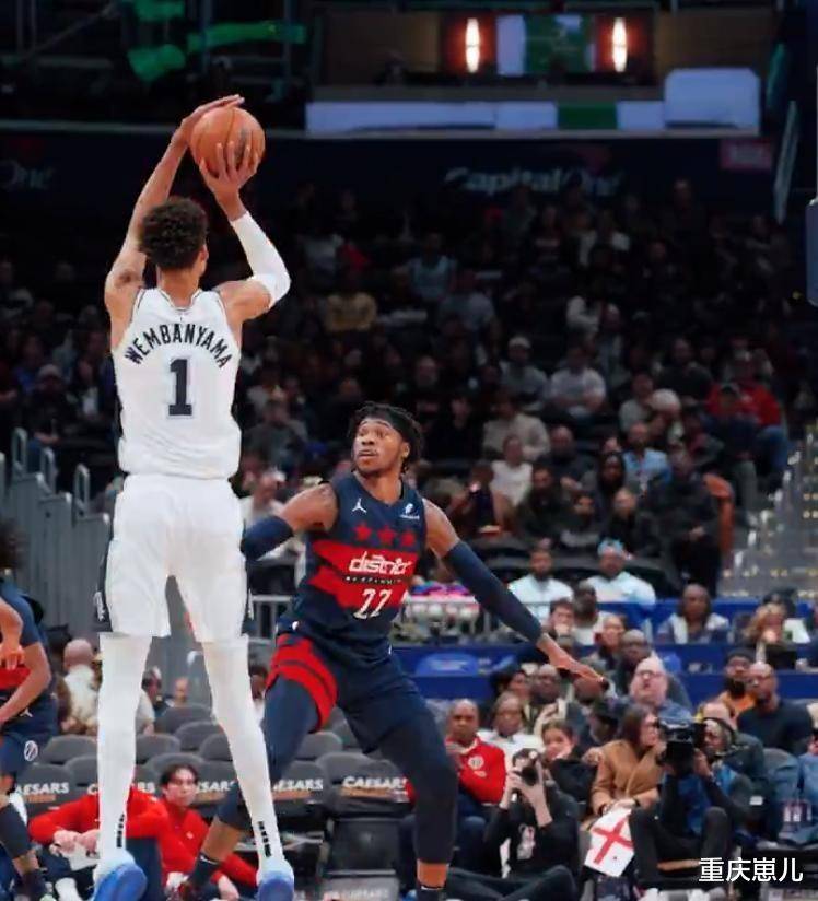 包含马刺防守密不透风，成功控制比赛节奏的词条