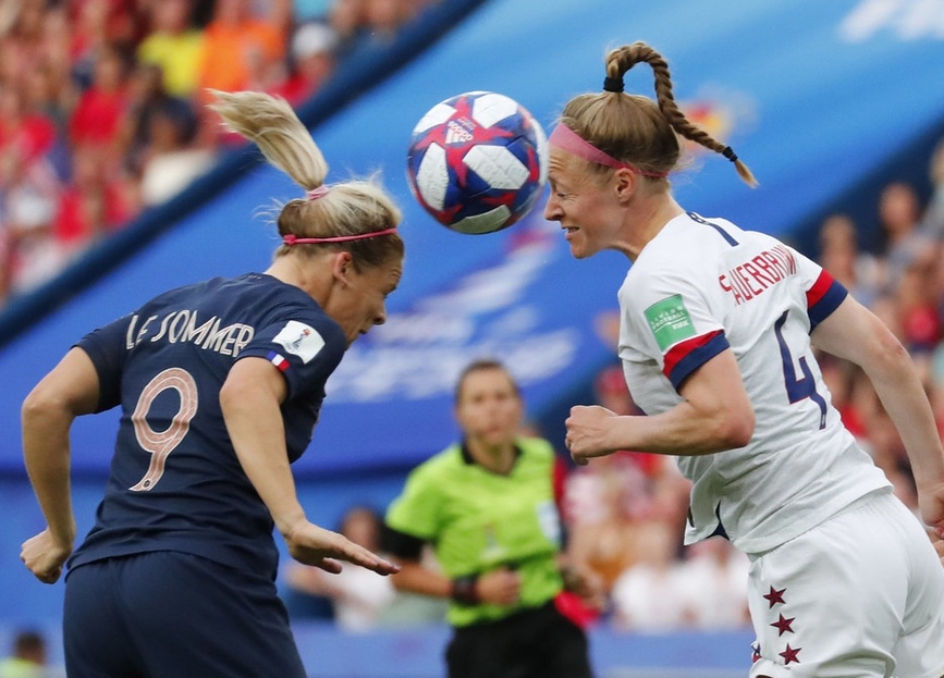 法国队险胜泰国队,安赛龙关键制胜 法国队险胜泰国队,安赛龙关键制胜