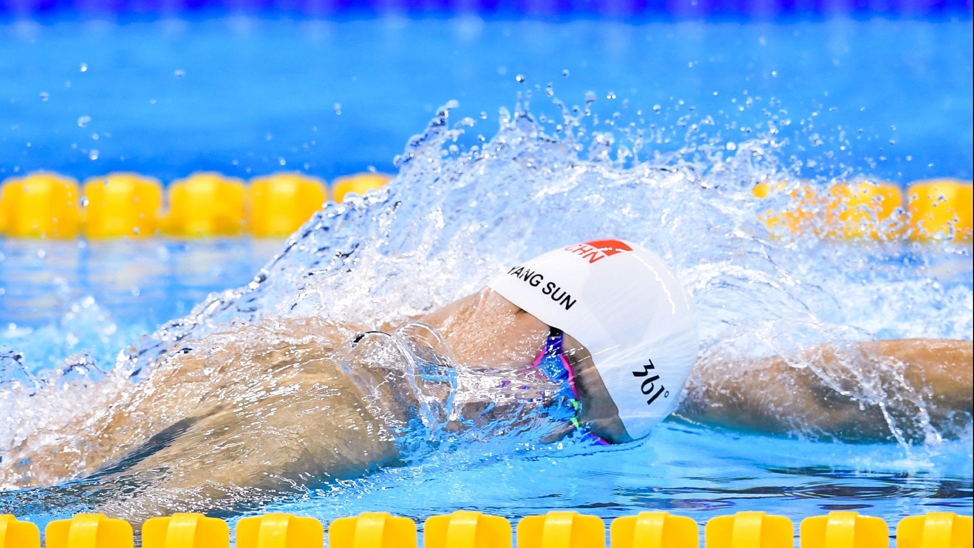 双线传奇，法国队横扫印尼，郑思维刷新羽球史